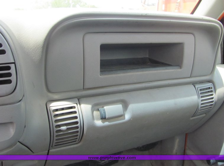 image for item 4273 1998 Chevrolet C2500 pickup