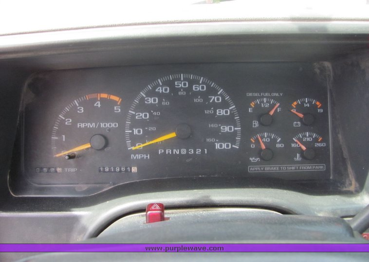 image for item 4273 1998 Chevrolet C2500 pickup