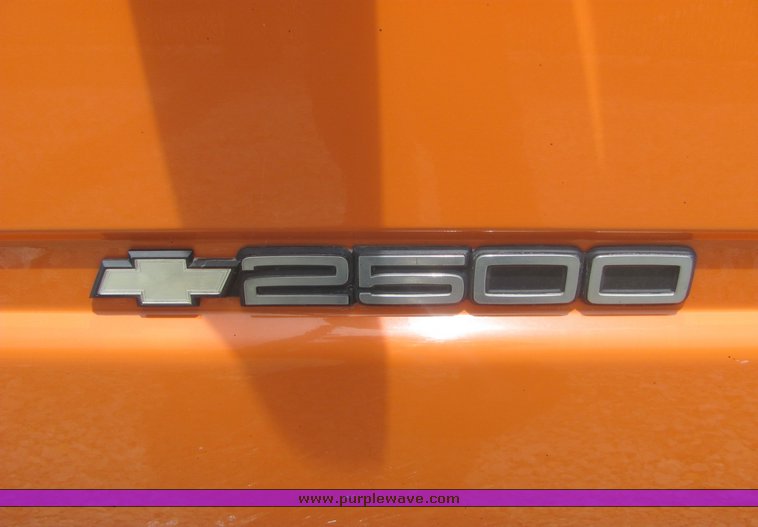 image for item 4273 1998 Chevrolet C2500 pickup