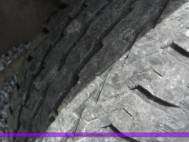 image for item 4273 1998 Chevrolet C2500 pickup