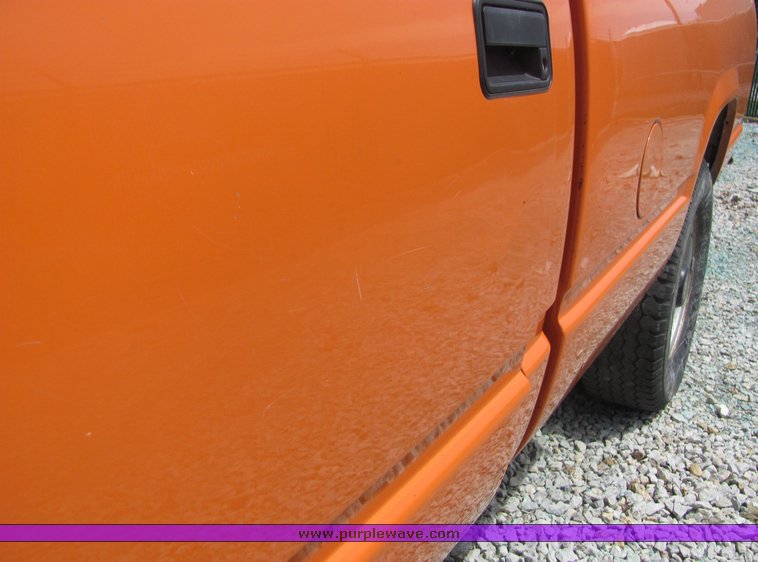 image for item 4273 1998 Chevrolet C2500 pickup