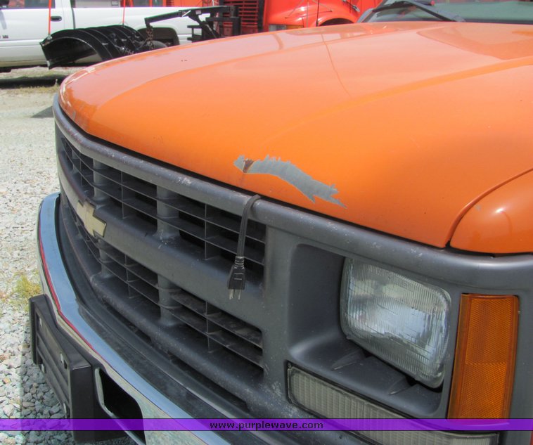 image for item 4273 1998 Chevrolet C2500 pickup