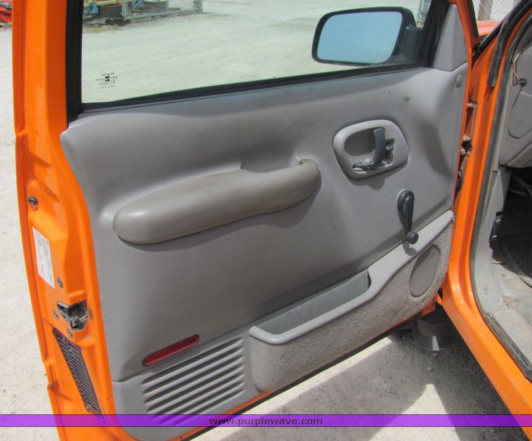 image for item 4274 1999 Chevrolet C2500 pickup