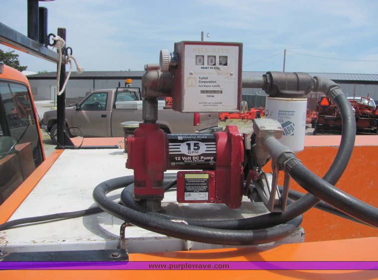 image for item 4274 1999 Chevrolet C2500 pickup