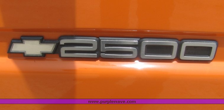 image for item 4275 1998 Chevrolet C2500 pickup