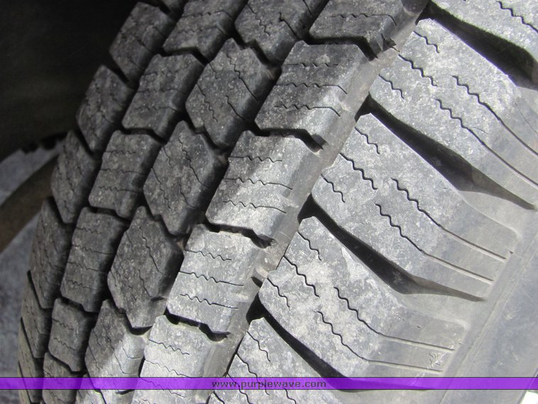 image for item 4275 1998 Chevrolet C2500 pickup