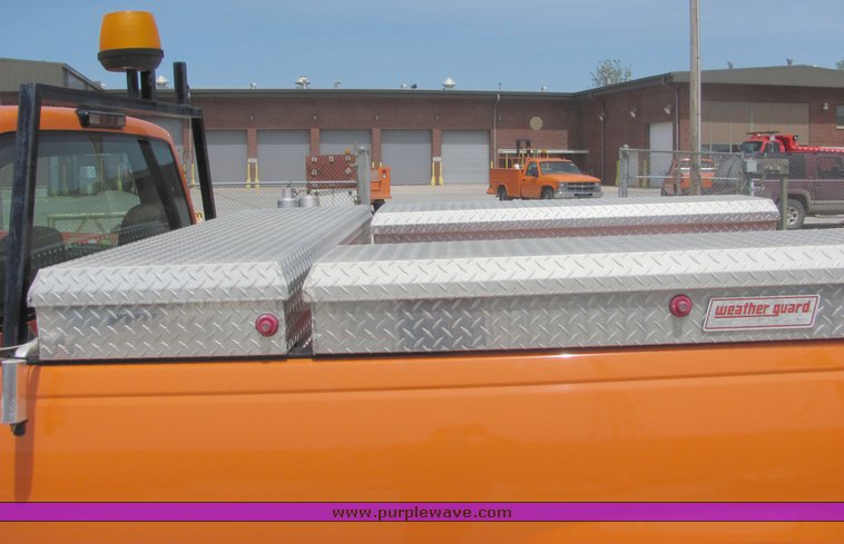 image for item 4275 1998 Chevrolet C2500 pickup