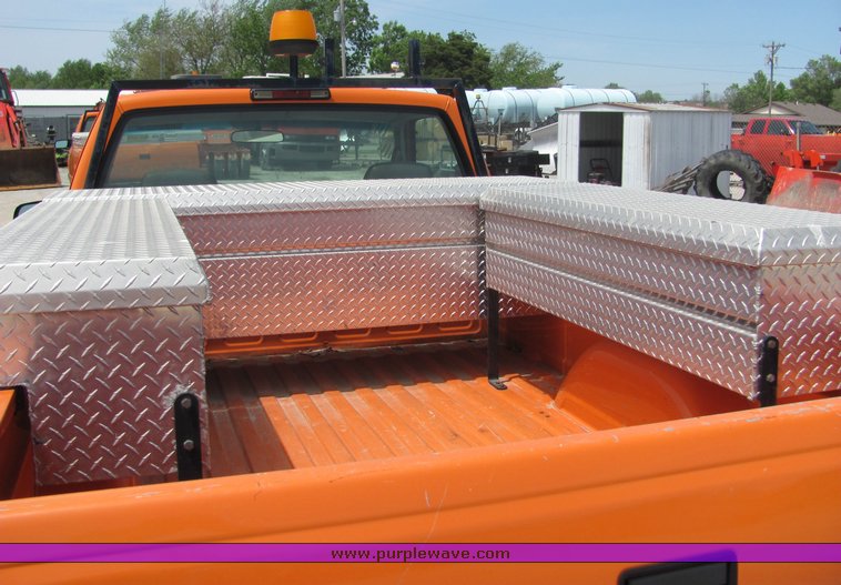 image for item 4275 1998 Chevrolet C2500 pickup