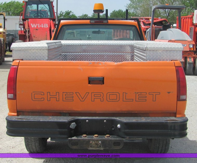 image for item 4276 1998 Chevrolet C2500 pickup