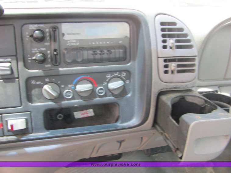 image for item 4276 1998 Chevrolet C2500 pickup