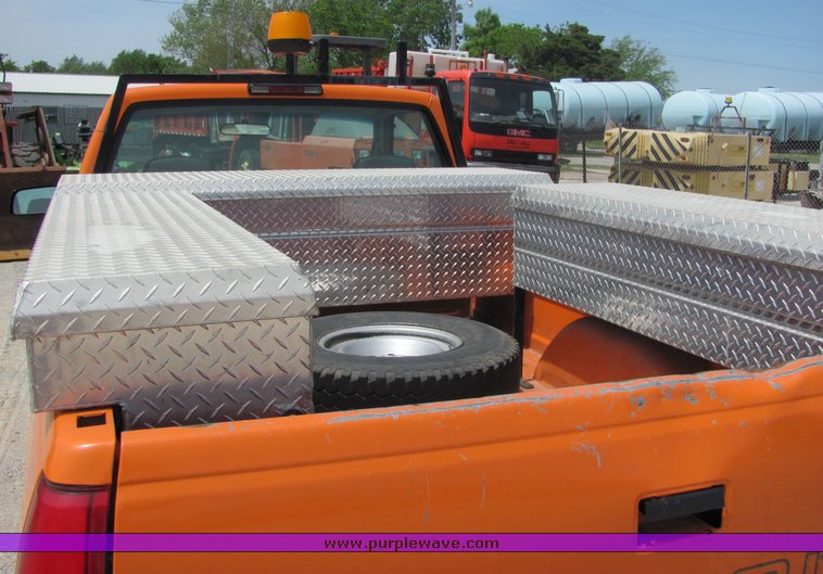 image for item 4276 1998 Chevrolet C2500 pickup