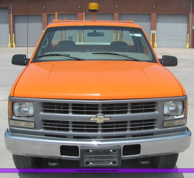 image for item 4277 1999 Chevrolet C2500 pickup