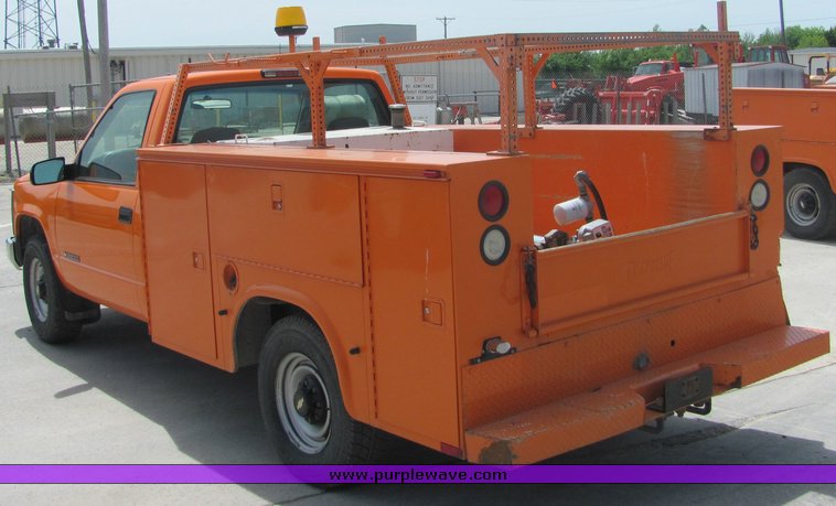 image for item 4277 1999 Chevrolet C2500 pickup