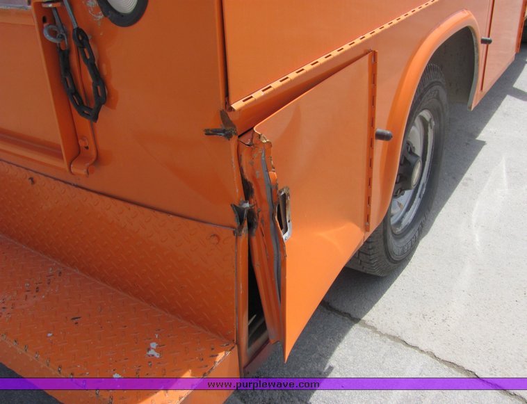 image for item 4277 1999 Chevrolet C2500 pickup