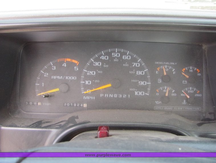 image for item 4278 1998 Chevrolet C2500 pickup