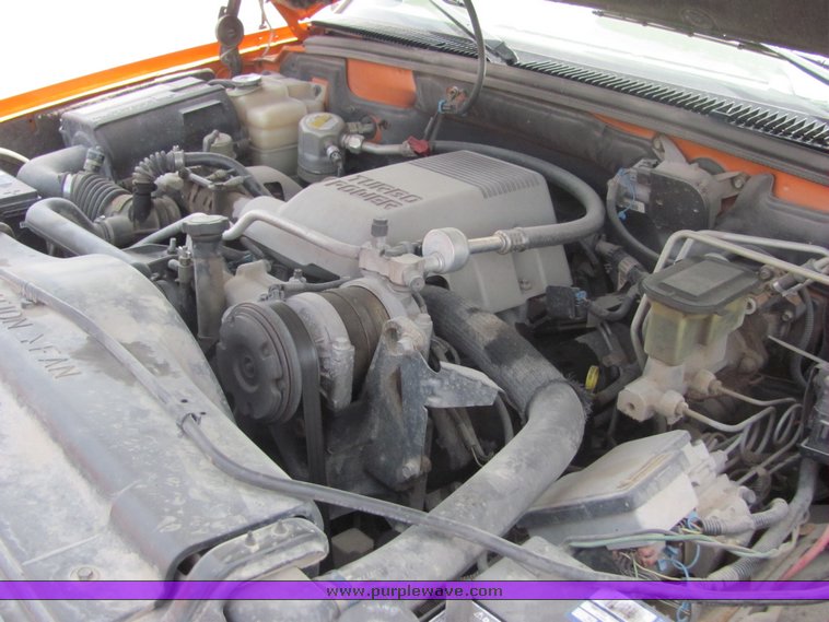 image for item 4278 1998 Chevrolet C2500 pickup