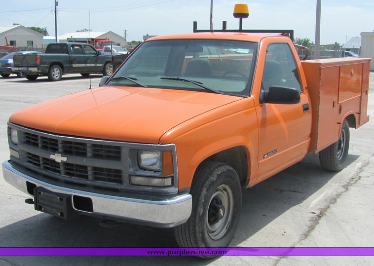 image for item 4279 1998 Chevrolet C2500 pickup