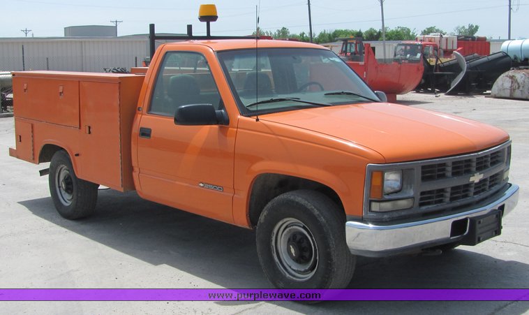 image for item 4279 1998 Chevrolet C2500 pickup