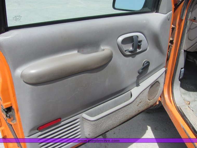 image for item 4279 1998 Chevrolet C2500 pickup