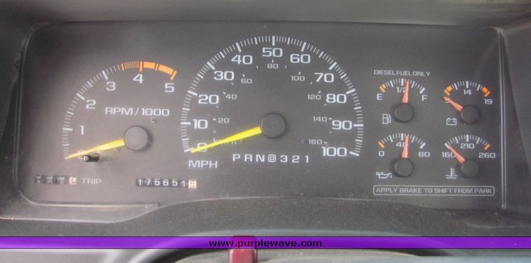 image for item 4279 1998 Chevrolet C2500 pickup