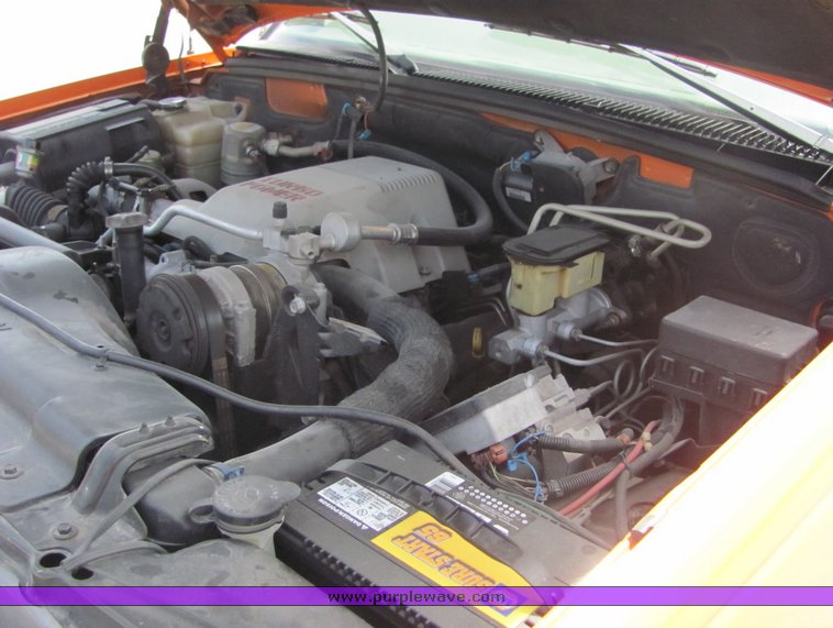 image for item 4279 1998 Chevrolet C2500 pickup