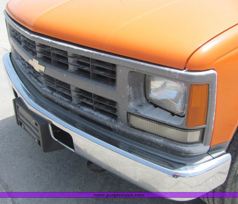 image for item 4279 1998 Chevrolet C2500 pickup