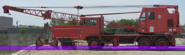 image for item 4280 1986 Little Giant LS4864 truck mounted crane