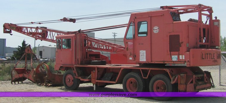 image for item 4280 1986 Little Giant LS4864 truck mounted crane