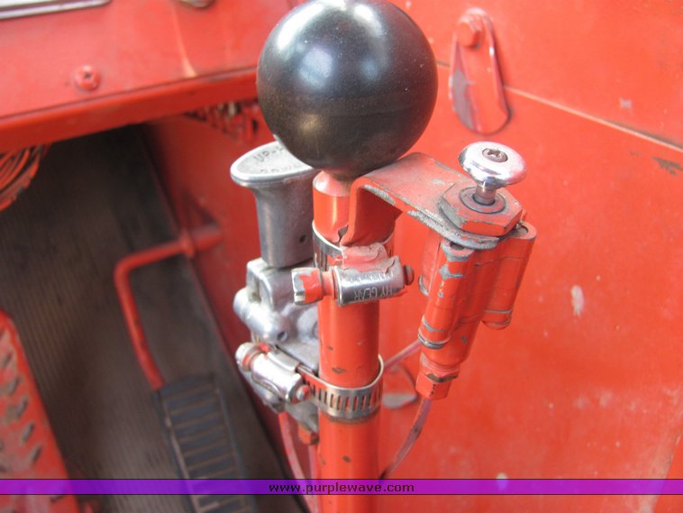 image for item 4280 1986 Little Giant LS4864 truck mounted crane