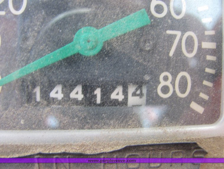 image for item 4280 1986 Little Giant LS4864 truck mounted crane