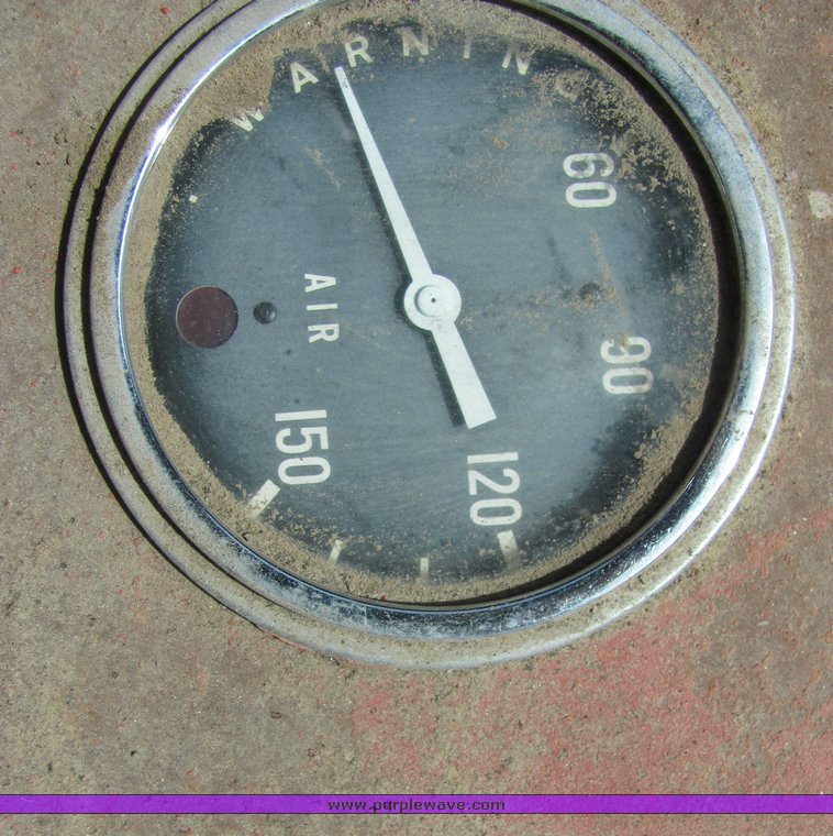 image for item 4280 1986 Little Giant LS4864 truck mounted crane