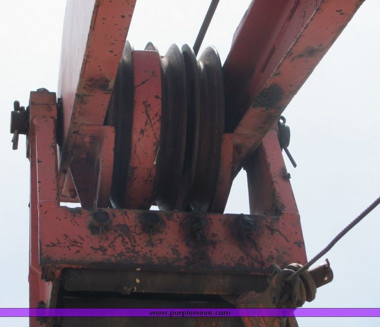 image for item 4280 1986 Little Giant LS4864 truck mounted crane