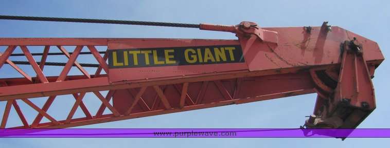 image for item 4280 1986 Little Giant LS4864 truck mounted crane