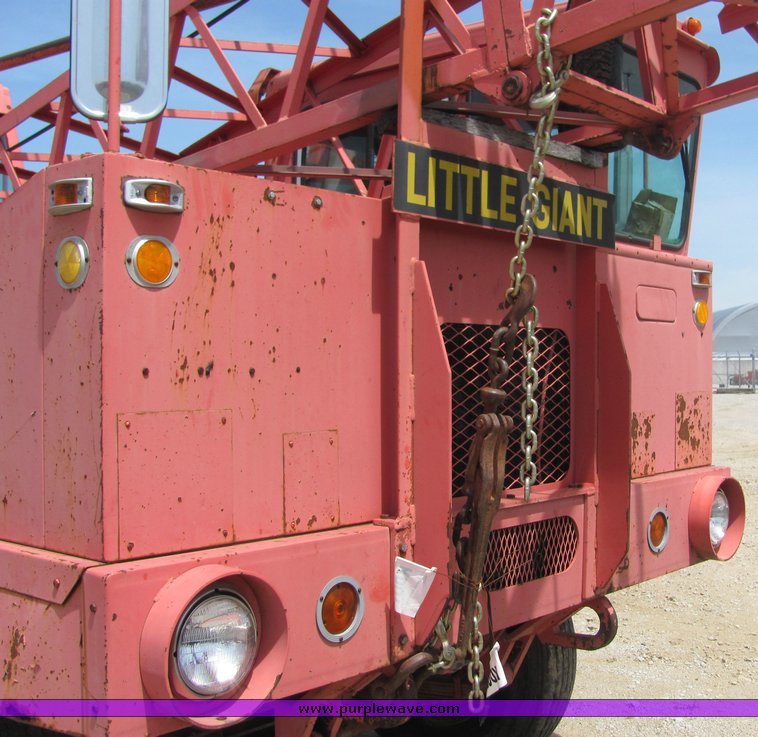 image for item 4280 1986 Little Giant LS4864 truck mounted crane