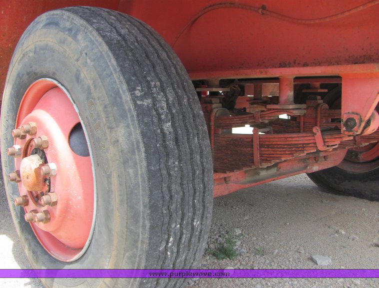 image for item 4280 1986 Little Giant LS4864 truck mounted crane