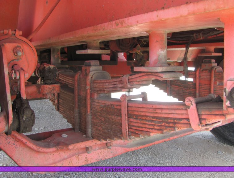 image for item 4280 1986 Little Giant LS4864 truck mounted crane