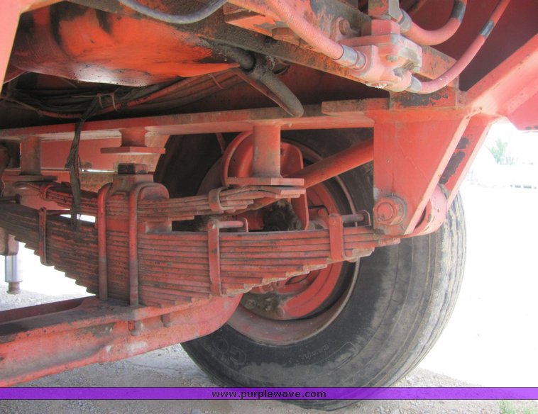 image for item 4280 1986 Little Giant LS4864 truck mounted crane