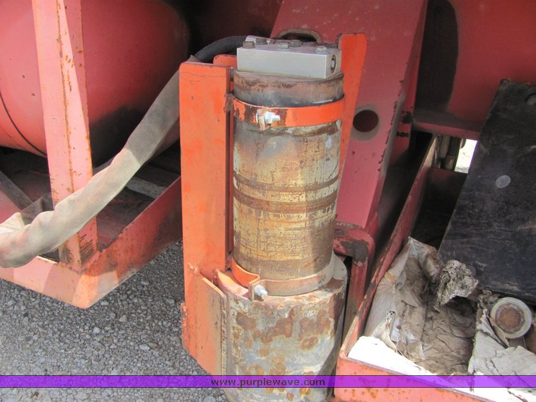 image for item 4280 1986 Little Giant LS4864 truck mounted crane