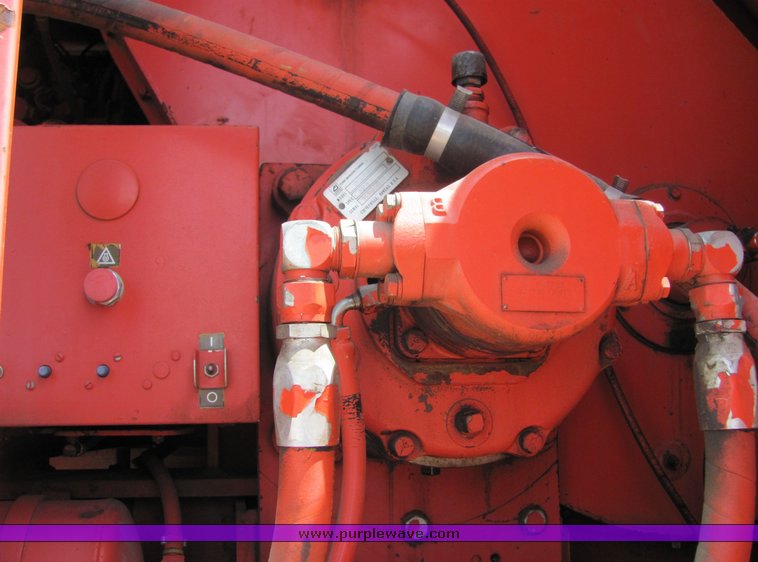 image for item 4280 1986 Little Giant LS4864 truck mounted crane