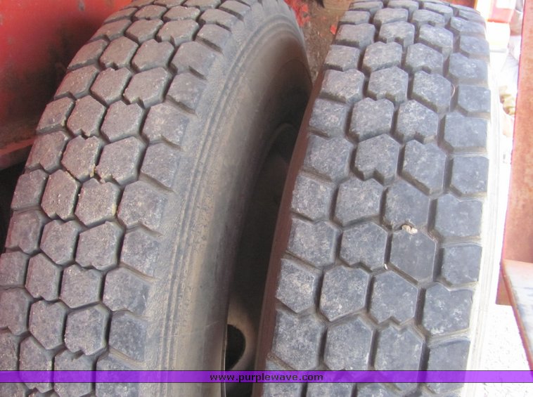 image for item 4280 1986 Little Giant LS4864 truck mounted crane