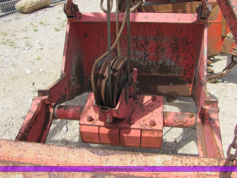 image for item 4280 1986 Little Giant LS4864 truck mounted crane