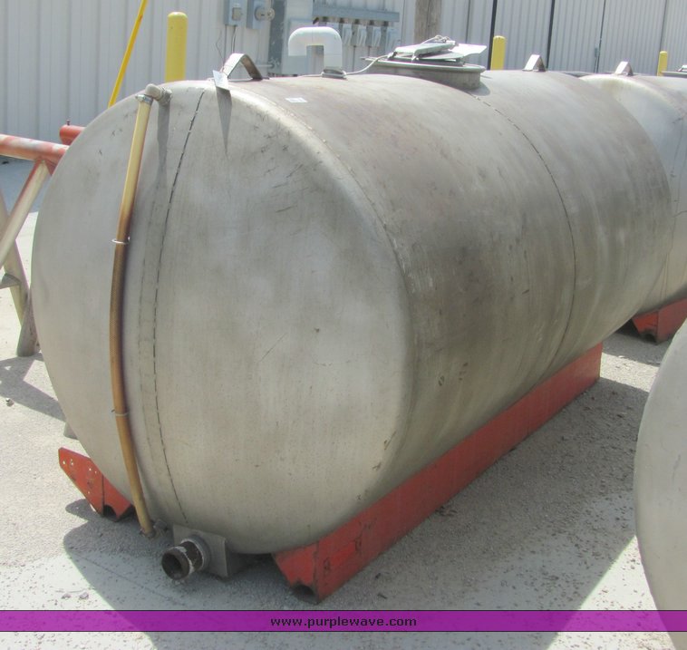 image for item 4282 1986 Palmer 1000 gallon stainless steel water tank
