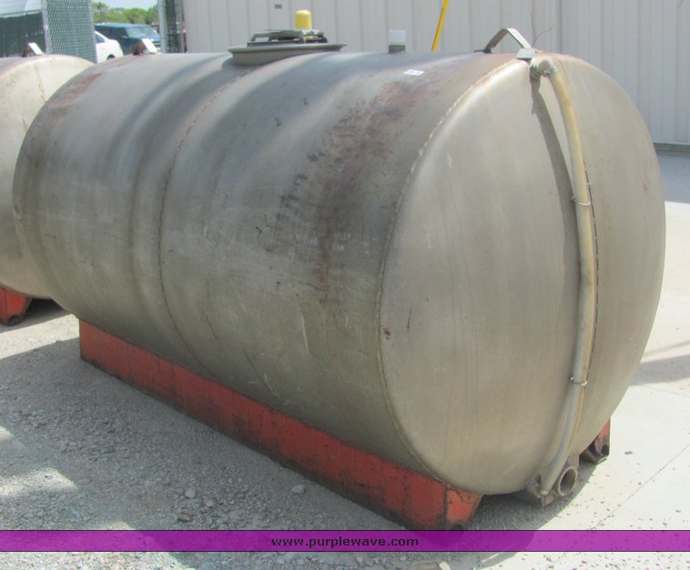 image for item 4283 1986 Palmer 1000 gallon stainless steel water tank