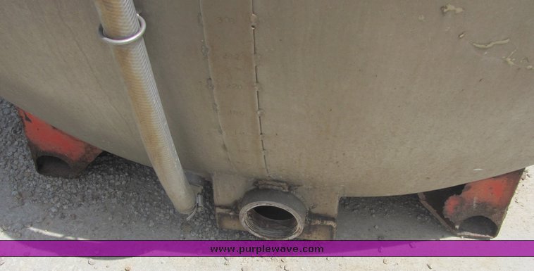 image for item 4283 1986 Palmer 1000 gallon stainless steel water tank
