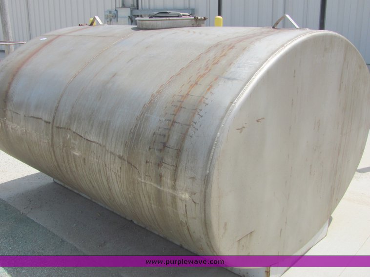 image for item 4284 1993 Hercules 1500 gallon stainless steel water tank
