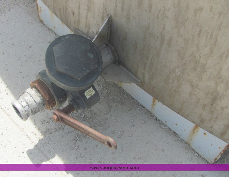 image for item 4284 1993 Hercules 1500 gallon stainless steel water tank