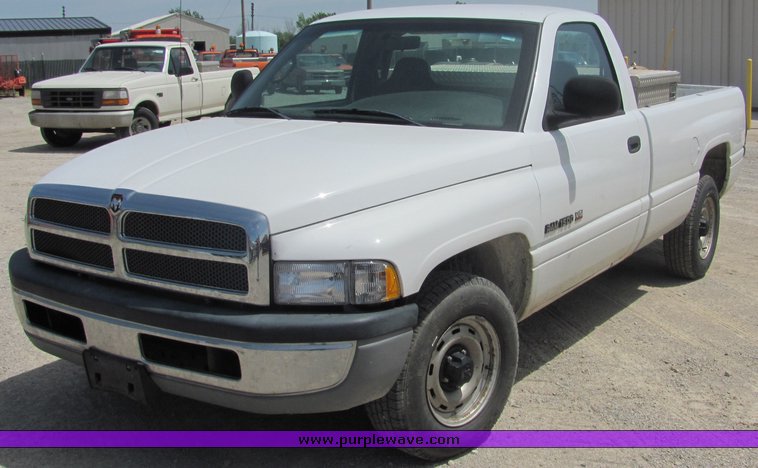 image for item 4286 1999 Dodge Ram 1500 pickup