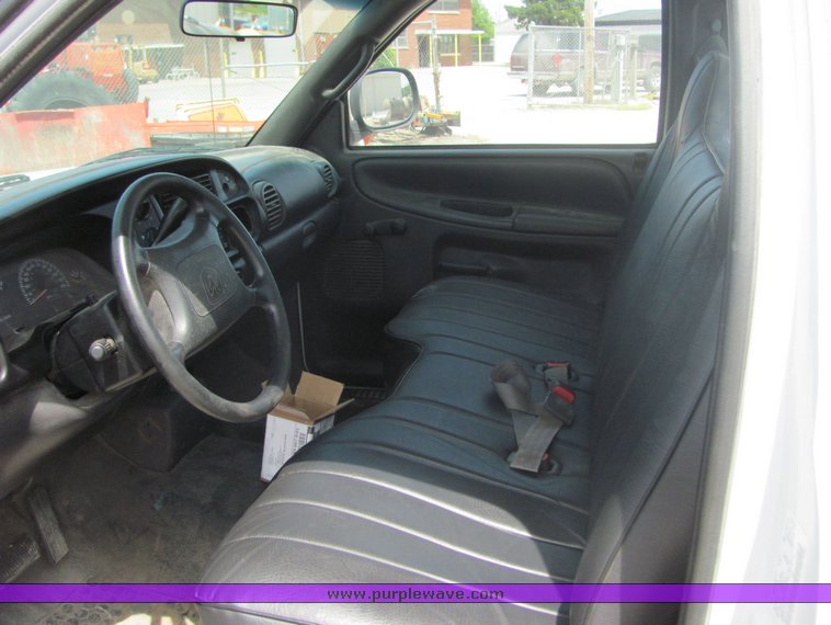 image for item 4286 1999 Dodge Ram 1500 pickup