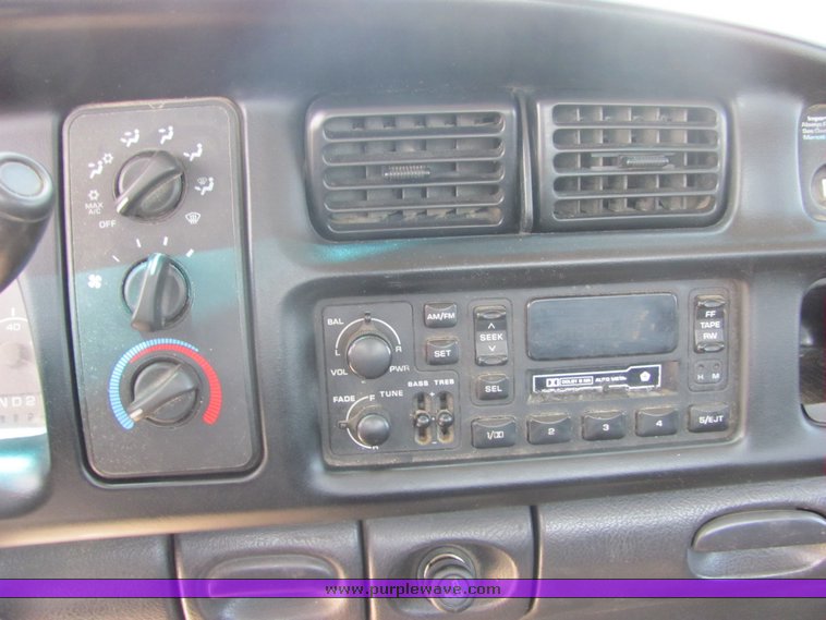 image for item 4286 1999 Dodge Ram 1500 pickup