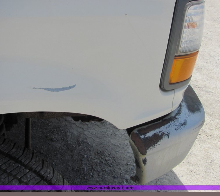 image for item 4287 1995 Ford F150 pickup